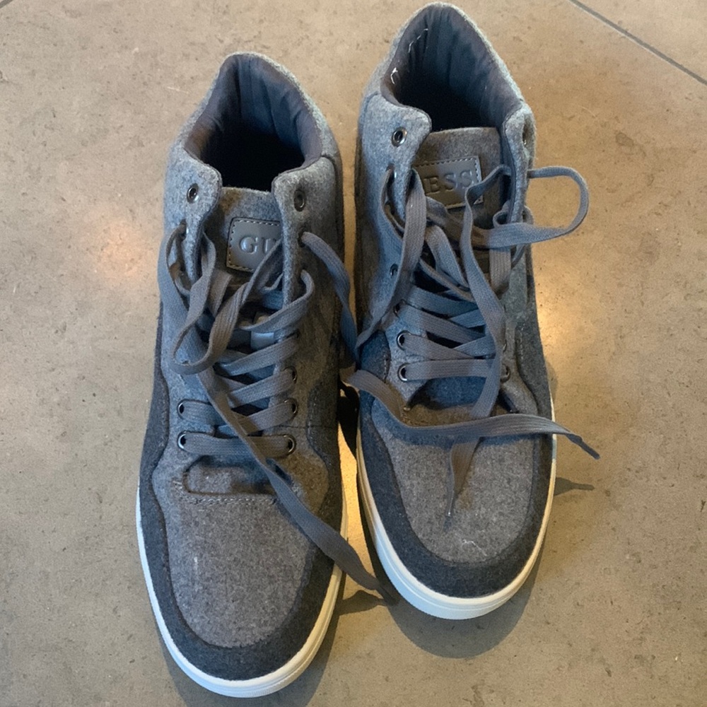 Guess mens towman gray